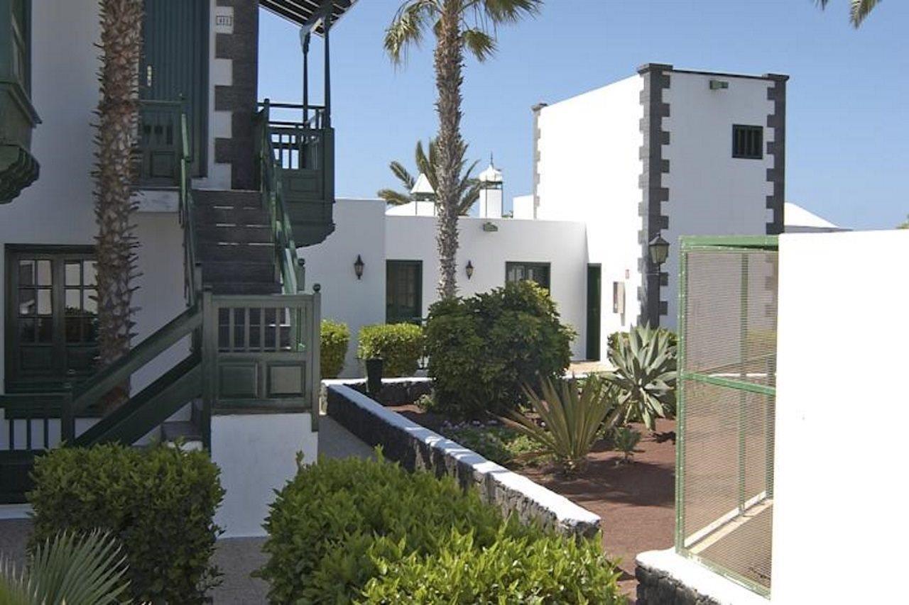 Apartamentos Los Pueblos Puerto del Carmen  Exterior photo